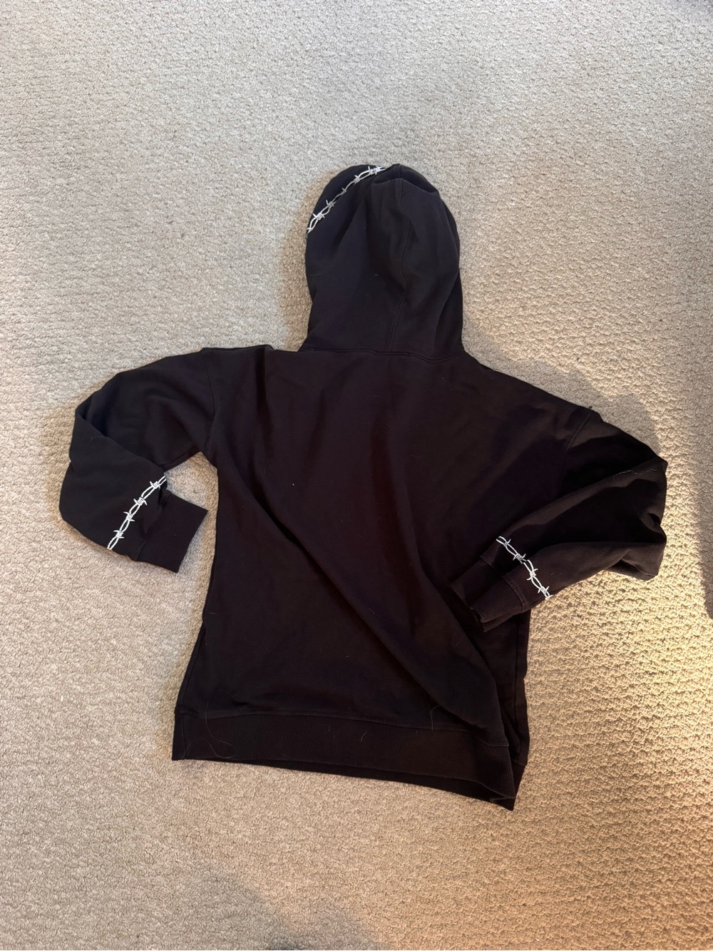 Missguided Sweatshirt - Picture 3 of 3